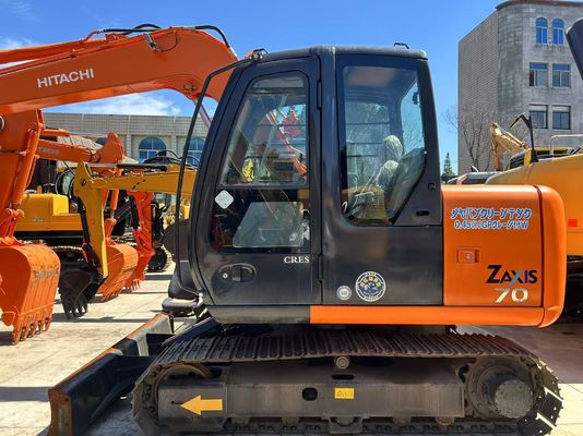 中古 日立 ZX70 ミニ油圧ショベル 7トン Zaxis 70、いすゞエンジン搭載、クローラー移動タイプ