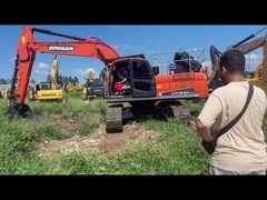 ドーサンDX300LC掘削機,30トンの稼働重量,0.64-1.75m3バケツ,151kWの電力